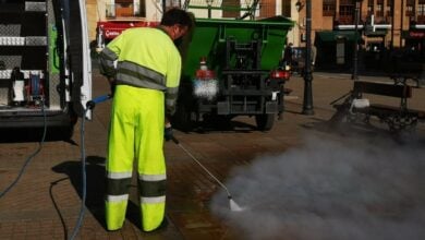 El Servicio de Limpieza dispone de un nuevo hidrofurgón de limpieza a vapor con agua caliente para las calles de la ciudad AYTO VILLARROBLEDO (Foto de ARCHIVO) 13/1/2022